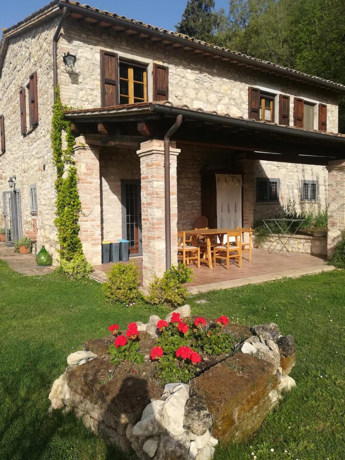 La Piccola Fattoria Villa Todi Exteriör bild